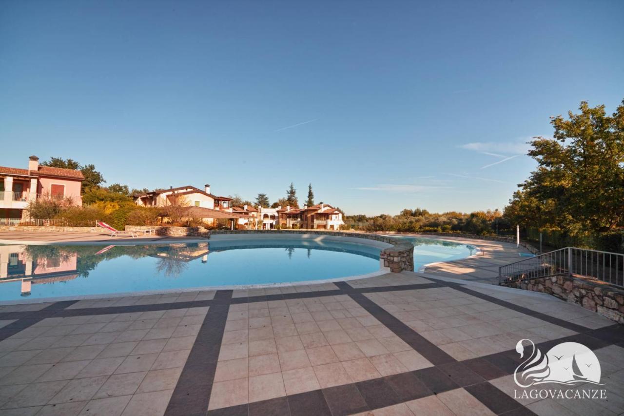 Appartamento Lago Blu Манерба-дель-Гарда Екстер'єр фото