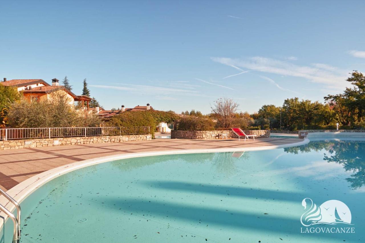 Appartamento Lago Blu Манерба-дель-Гарда Екстер'єр фото